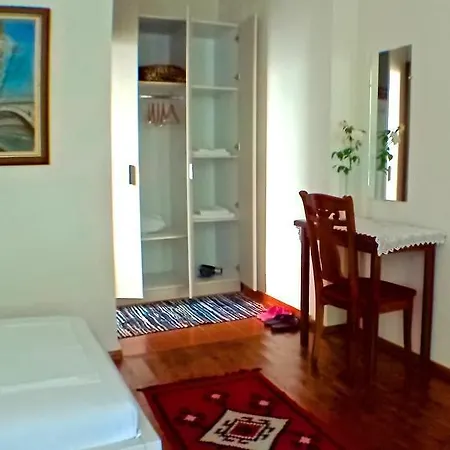 Veranda Frühstückspension Berat