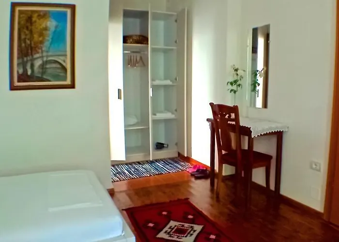 Veranda Bed & Breakfast Berat