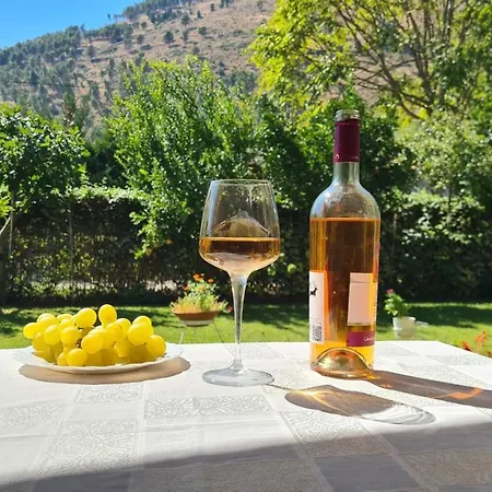 Veranda לינה וארוחת בוקר בראט