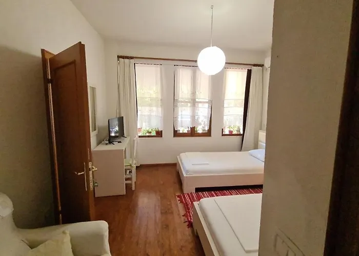 Veranda Bed & Breakfast Berat