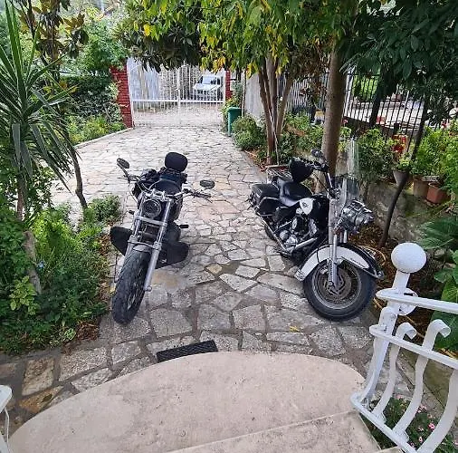 Veranda Bed & Breakfast 3*